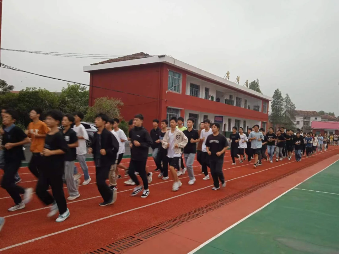业余爱好者如何在有限时间内提升篮球优势_1